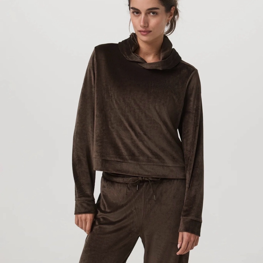 Haven Hoodie in Dark Java 17% discount off NWT price!